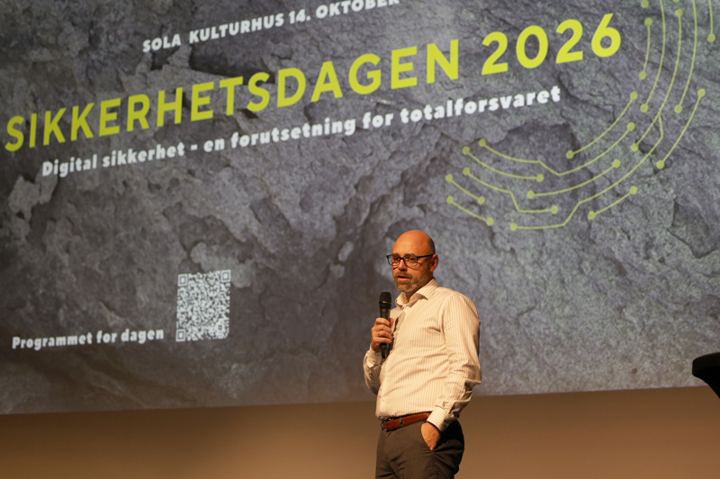 Harald Valderhaug på scenen