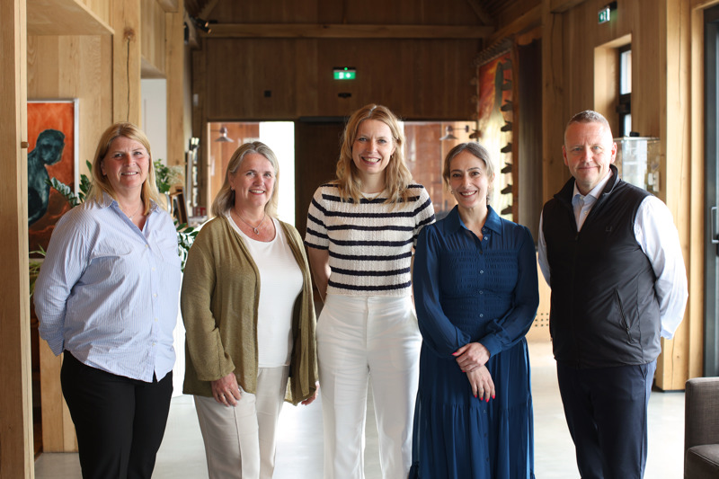Daglig leder for KS Digital Sissel Nordhagen, Nina Farah . Morten Melgård, Anna Lena Straumdal og vår regionale …. Elin Wetaas Jara. 