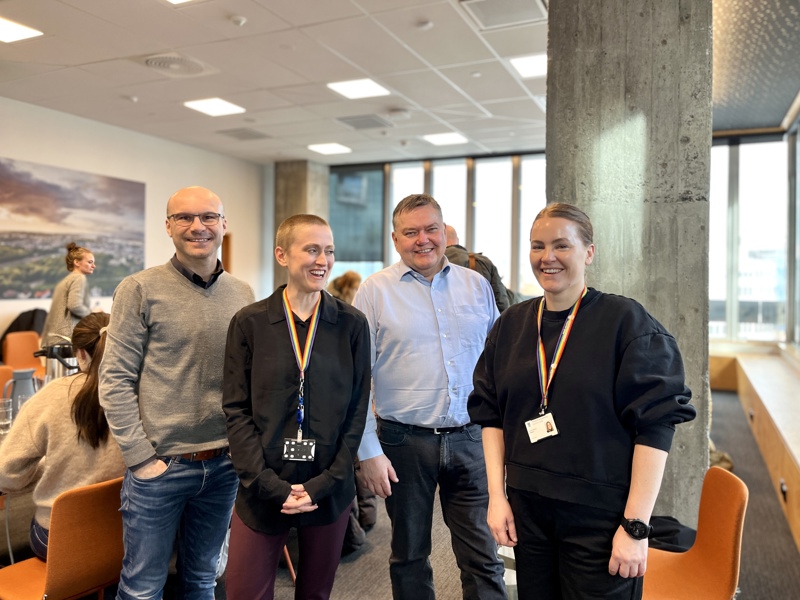 Fra venstre,  Marco Cattini, fra Digi Agder, kursholdere Ley Muller og Gerd Johanne Hestnes fra Digi Trøndelag sammen med Rune Hauge. Bildet viser Marco Cattini, Ley Muller, Rune Hauge og Gerd Johanne Hestnes.