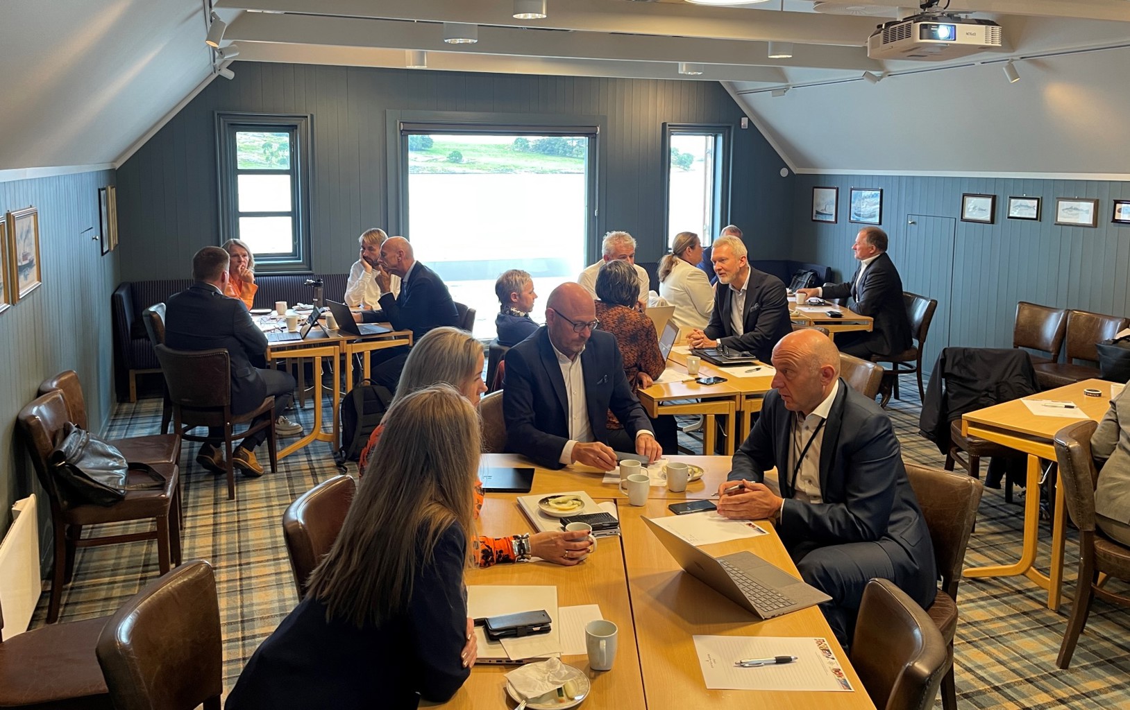 lederne på samling